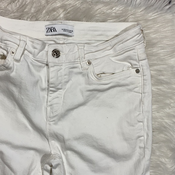 ZARA White Flare Leg Jeans sz 4 - Picture 2 of 9